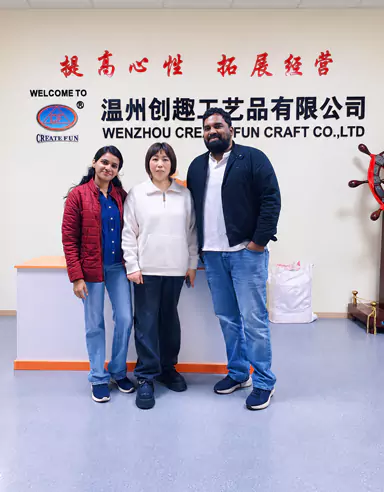 Kupující si prohlédli továrnu Wenzhou Create Fun Craft Co., Ltd